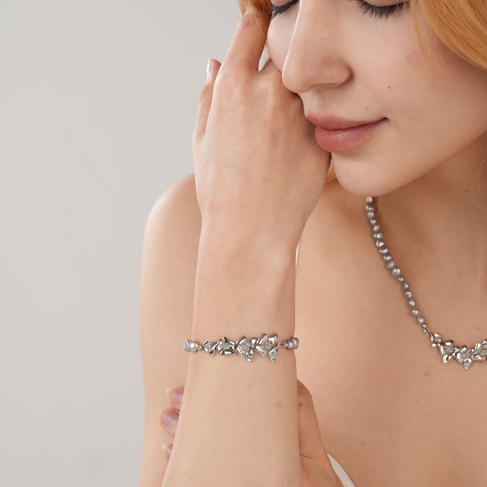 Personalized Name Disc Necklace and Bracelet - Akoya Pearls Jewelry Set